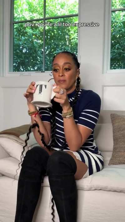 Tia Mowry 