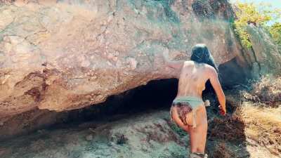 Kate L&yacute; Johnston - Feral Female (2025)