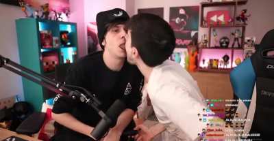 Ten&iacute;a que hacer esto, gay panic