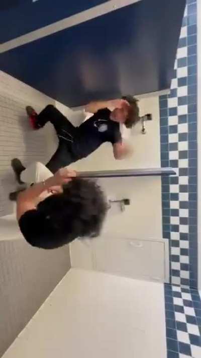 friendly slapbox wit my friend we was jus playing