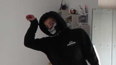 When you have to clean your room but are a For Honor player