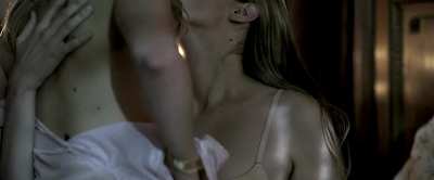 [Topless] India Lillie Davies (Nude Debut-Breasts) &amp; Christine Prouty in Dracula: The Original Living Vampire (2022)