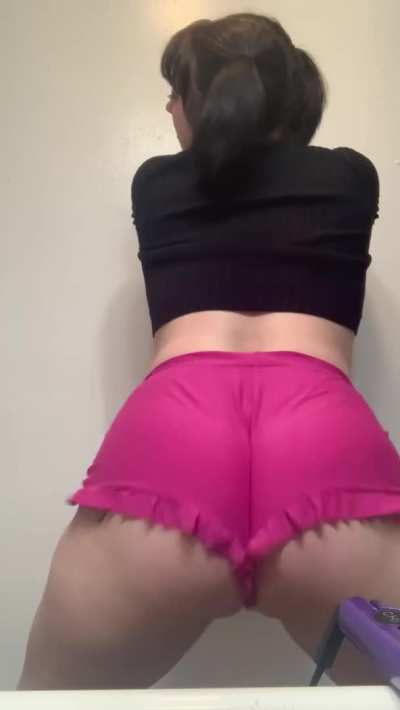 These shorts were made for twerking 💕