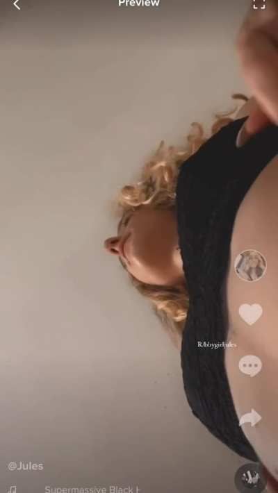 POV: you&rsquo;re laying in my lap