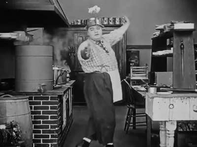 Buster Keaton &amp;amp; Roscoe Arbuckle - "Walk Like An Egyptian".