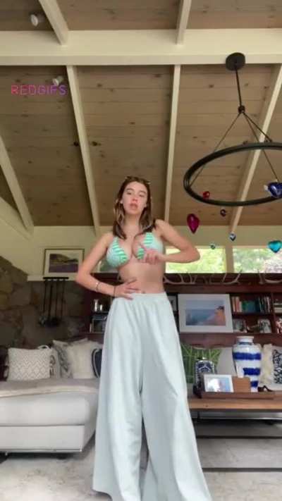 Does anyone know her name?