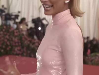Hailey Baldwin Bieber