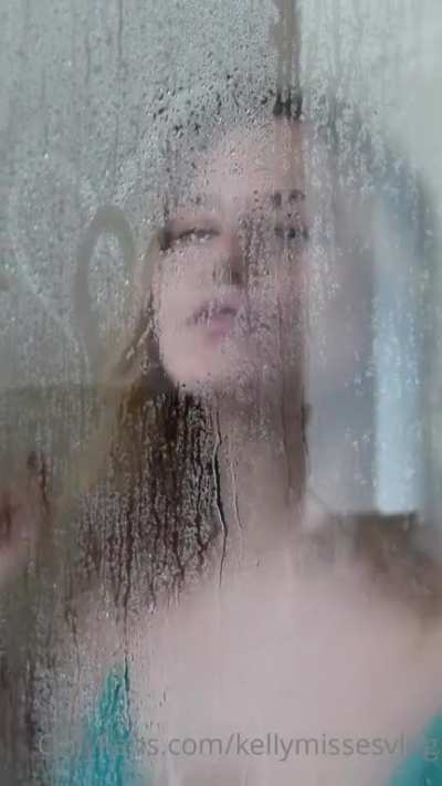 &bdquo;Habe f&uuml;r die n&auml;chsten Tage ein paar Fotos aus der Dusche geshootet, hehe&ldquo; - kel