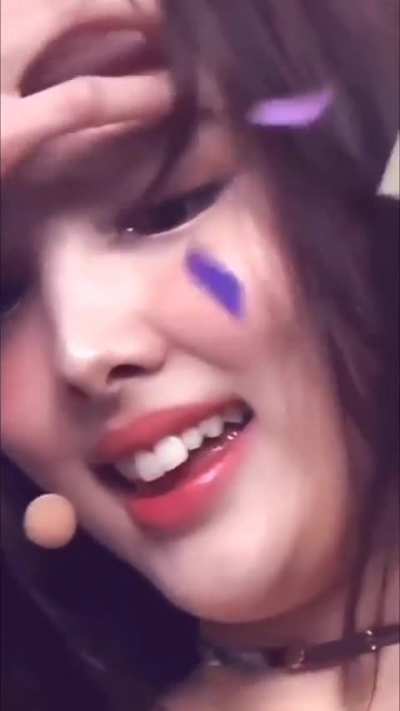 Nayeon 