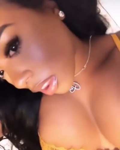 😈