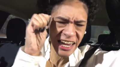 me when i flash ult as annie but still miss the enemy then getting spammed the "?" ping