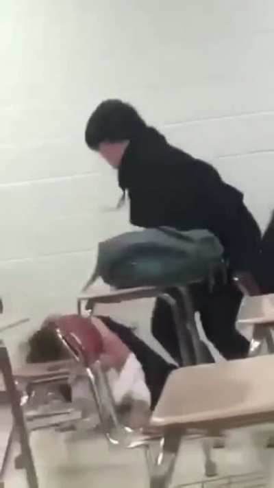 Weeb ass teacher saves the day 😌