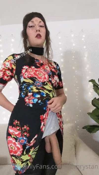 [reddit] how would a woman like this take over my whole life? Let&rsquo;s trade pics and talk about it.