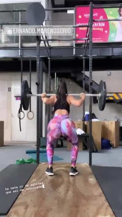 🏋🏻&zwj;♀️🍑