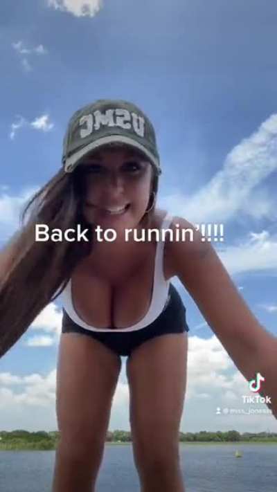 Sexy MILF @_miss_jonesss