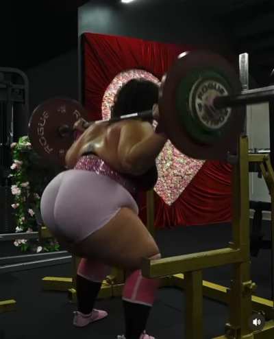 Shawty got an ass on her 3.. 😳