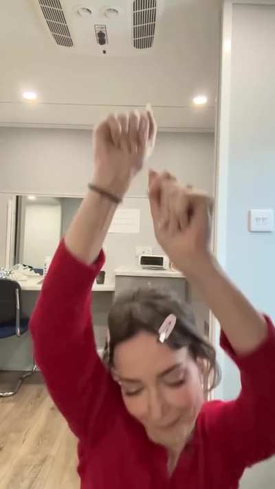 Milana Vayntrub