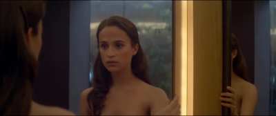 Alicia Vikander