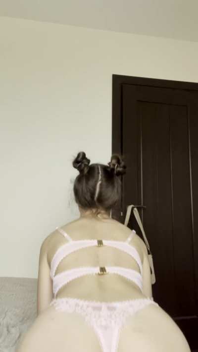 I want this butt to be naughty smeared with your sauce