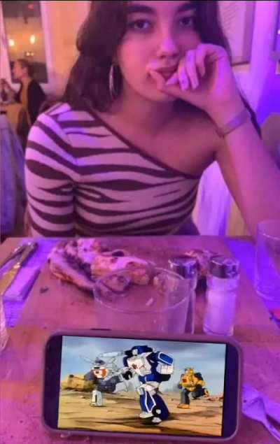Man she's boring af