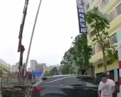 No chance. Swatted by a pillar like a moth. Nsfw 18+