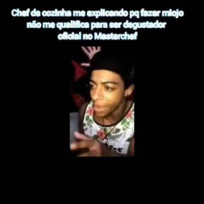 O tema &eacute; comida n&eacute;? Acho q se encaixa (perd&atilde;o pela qualidade merda, eu uso um programa bem ruim pra fazer meme pq meu celular &eacute; horr&iacute;vel)