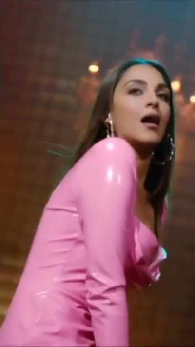 Kiara Advani's boobs are so sexy&eth;&curren;&curren;