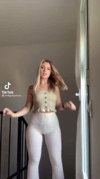 For those who like blondes