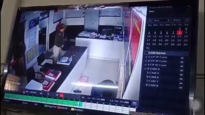 Cop shoots woman in head by accident