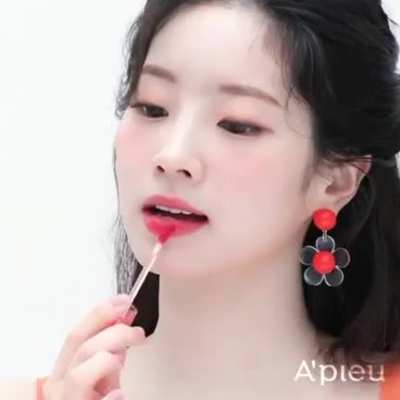 210524 apieu_cosmetics instagram update - SaiDa (Sana and Dahyun)