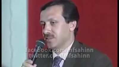Erdoğan : "Fakir &ccedil;almasını bilmediği i&ccedil;in Fakirdir" (1990)