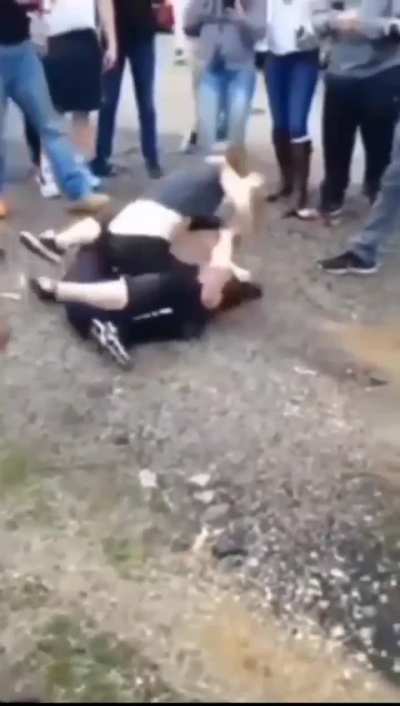 One-sided, but still interesting Catfight 