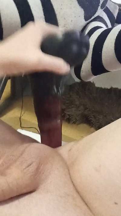 This was the first time I was able to fully insert my 12" horse cock 😍🤤 never got filled out so good before