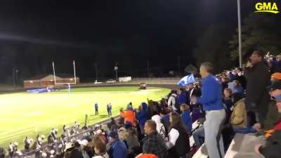 Cheerleader dad is so supportive of his daughter