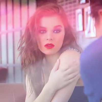 Hailee Steinfeld