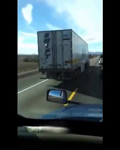 Psycho Truck drivers~ *Warning expletives* 🤦&zwj;♂️