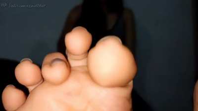 Hi
