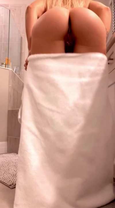 Damn awesome ass