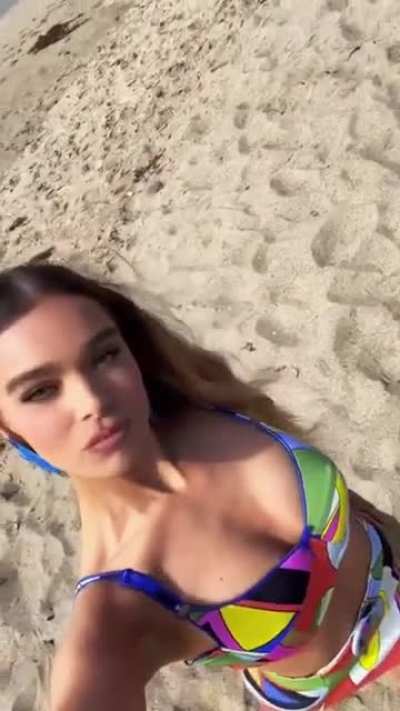 Hailee Steinfeld