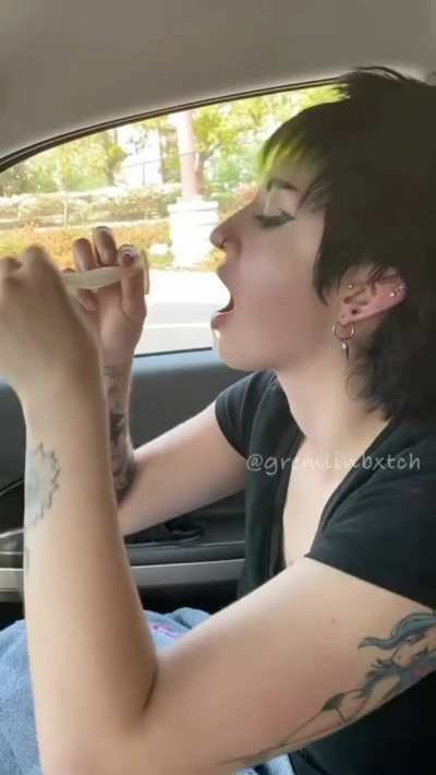 Drinking my bf&rsquo;s friends cum