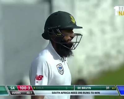 Rangana Herath takes out Hashim Amla’s off stump