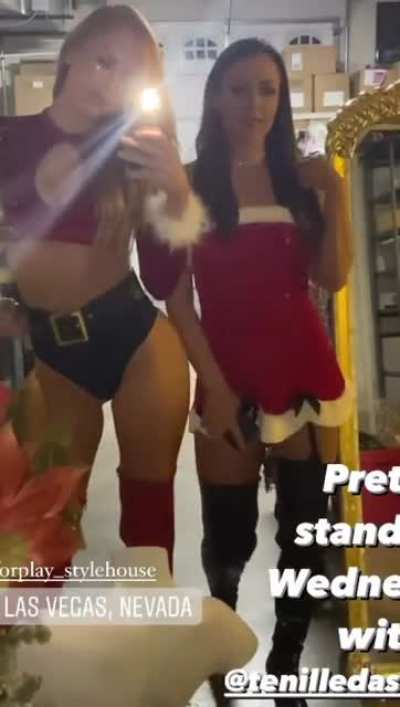 Some Santa&rsquo;s lil helpers in Danielle and Tenille ❤️