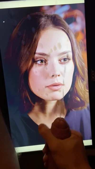 Another bud jerkin his big hard cock 4 Daisy Ridley and giving a huge cum tribute!!!!! She looks perfect covered in cum!! If u want 2 b fed celebs pics and porn vids like my buds and u can make vids with a second screen- public or private - add hertsgirls