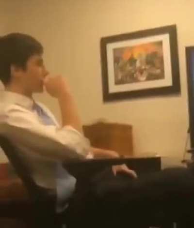 Bro look at that gun