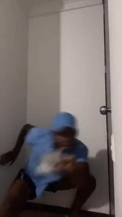 *t&iacute;tulo interactivo* (es humor no me vengan a fumar xd)