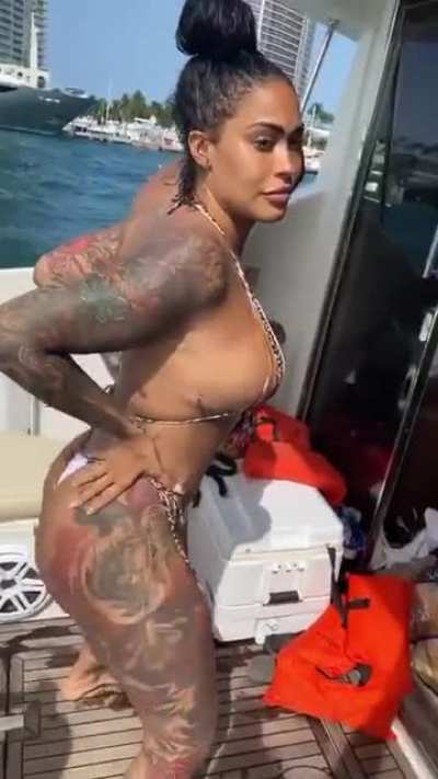 TUH6
