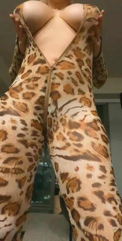 😻