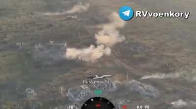Single Ukrainian tank tries to attack Russian held village, gets destroyed 