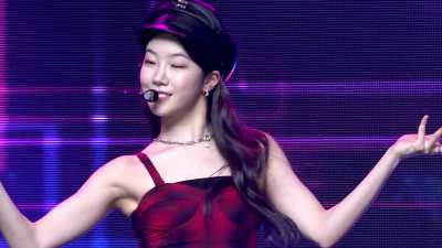 kazuha - le sserafim - aka my first bias in kpop - MCOUNTDOWN_2022.5.26 edit 'FEARLESS'