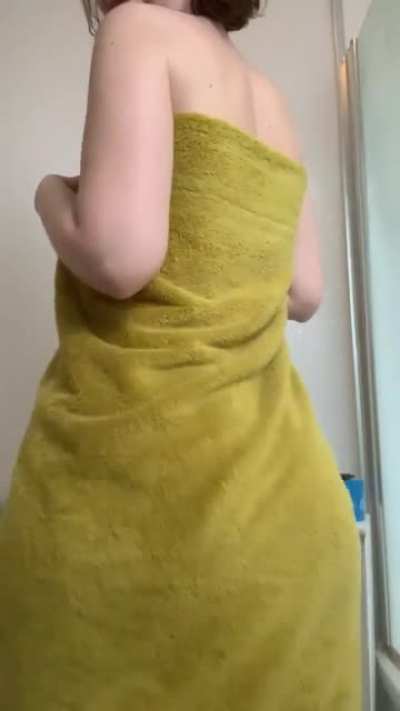 A towel drop, but from behind